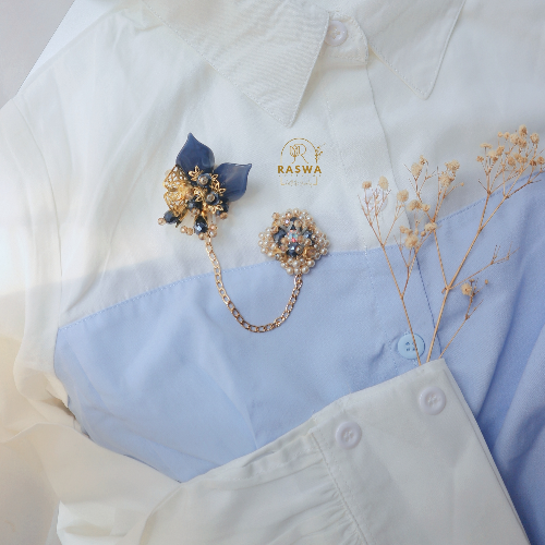 676123c7d26f9_blue_brooch_2024_12_17_thumb.png